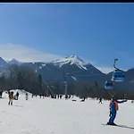 View Emerald Апартамент *