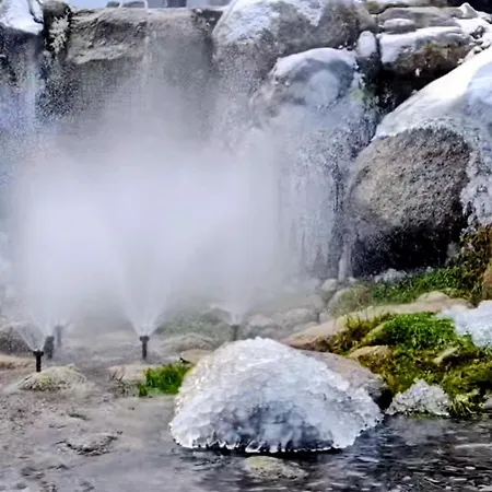 View Emerald Apartment *